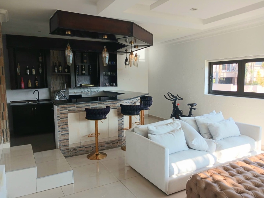 5 Bedroom Property for Sale in Blue Valley Golf Estate Gauteng