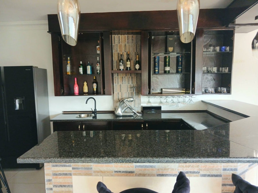 5 Bedroom Property for Sale in Blue Valley Golf Estate Gauteng