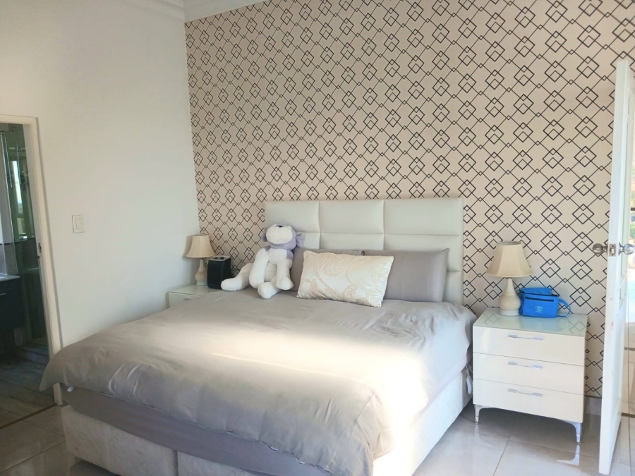 5 Bedroom Property for Sale in Blue Valley Golf Estate Gauteng