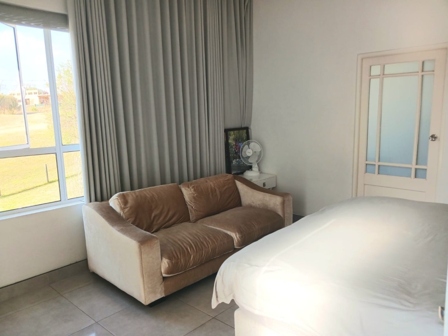 5 Bedroom Property for Sale in Blue Valley Golf Estate Gauteng