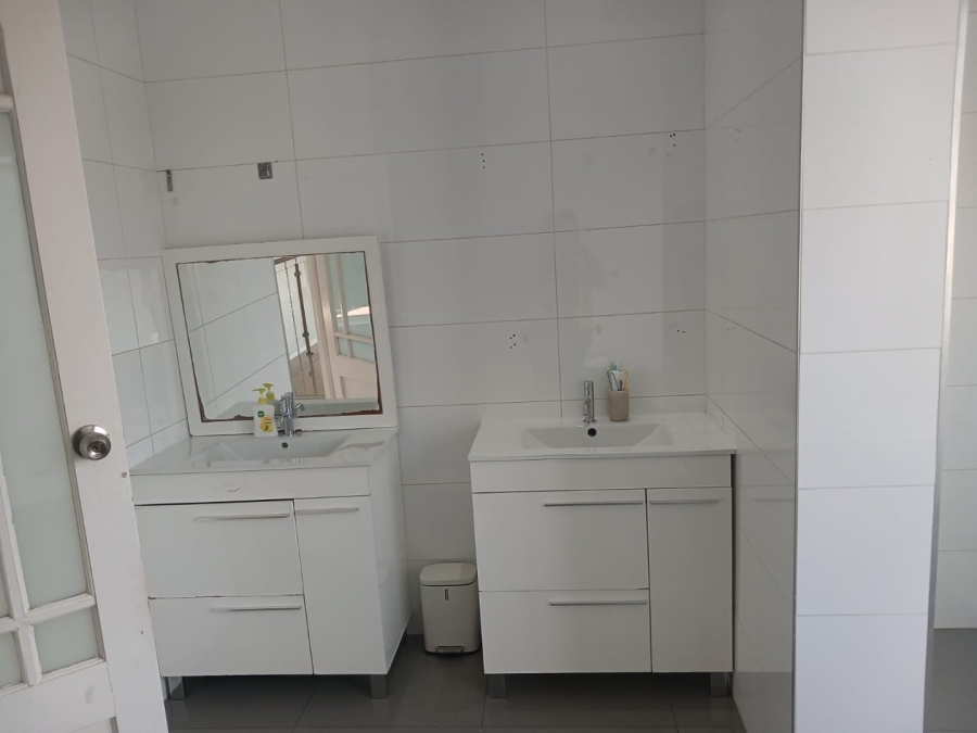 5 Bedroom Property for Sale in Blue Valley Golf Estate Gauteng