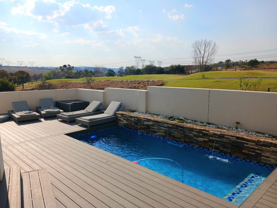 5 Bedroom Property for Sale in Blue Valley Golf Estate Gauteng