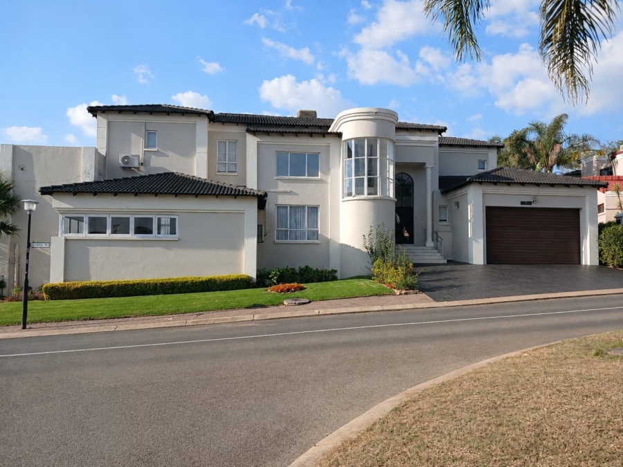5 Bedroom Property for Sale in Blue Valley Golf Estate Gauteng
