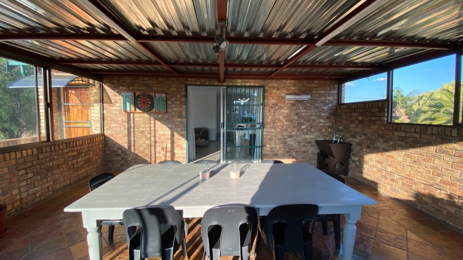 2 Bedroom Property for Sale in Die Hoewes Gauteng