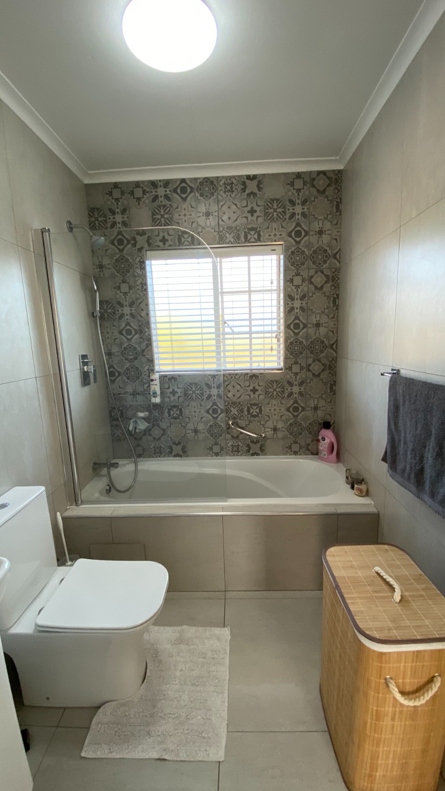 2 Bedroom Property for Sale in Die Hoewes Gauteng