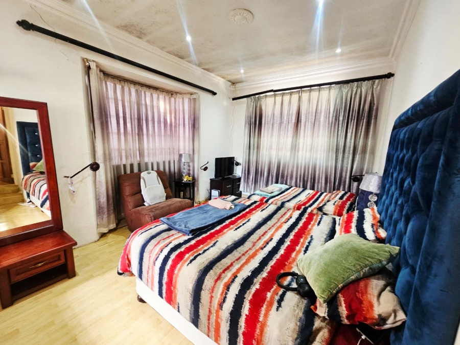 4 Bedroom Property for Sale in Heuweloord Gauteng