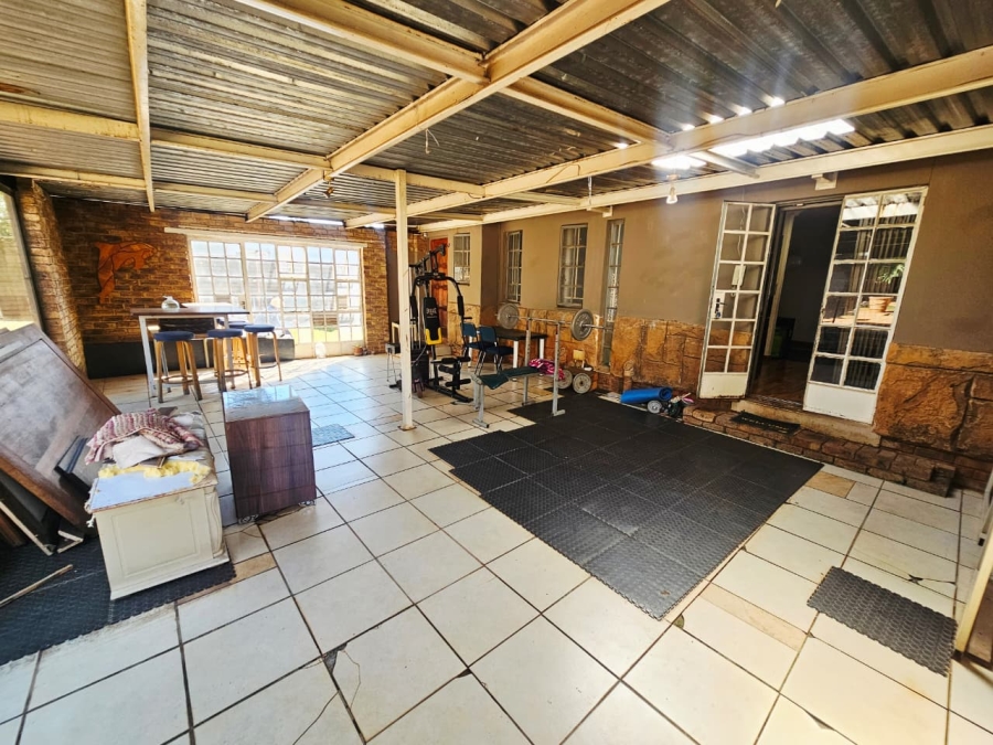 4 Bedroom Property for Sale in Heuweloord Gauteng