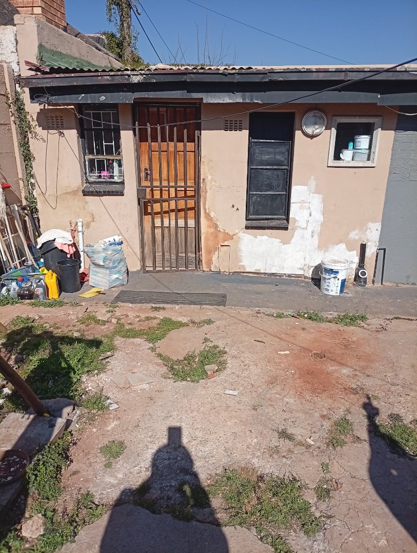 9 Bedroom Property for Sale in Sophiatown Gauteng