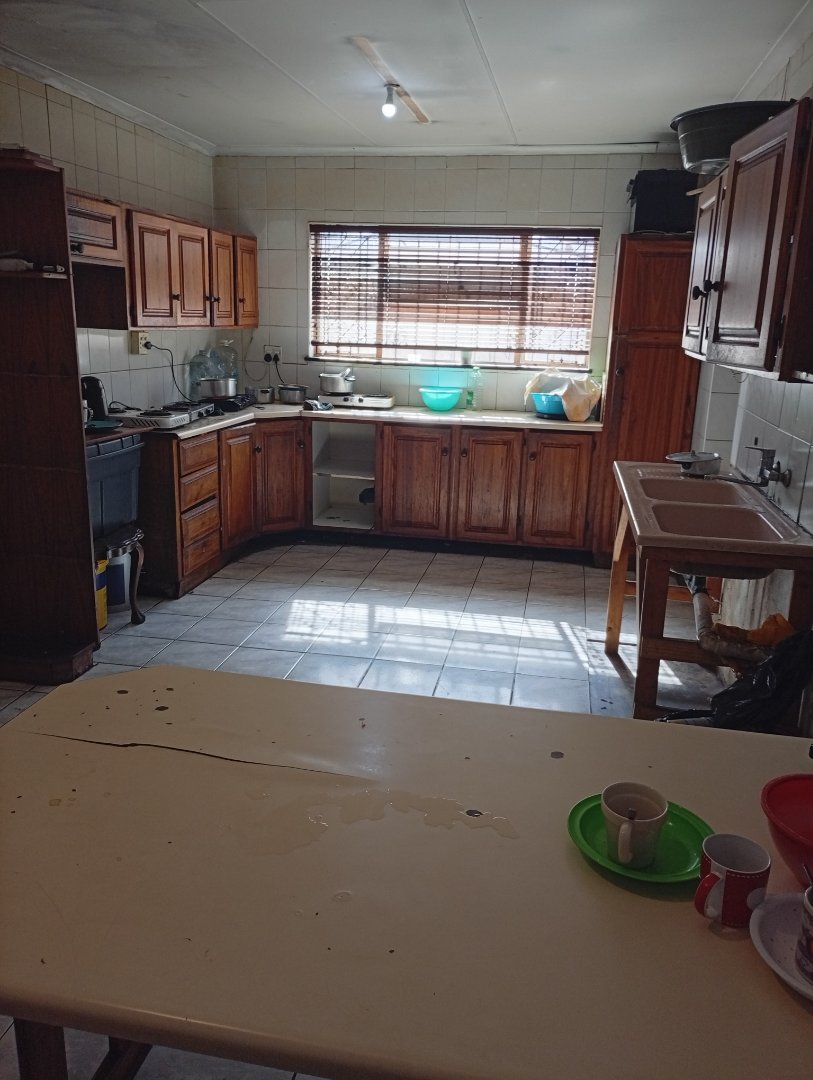 9 Bedroom Property for Sale in Sophiatown Gauteng