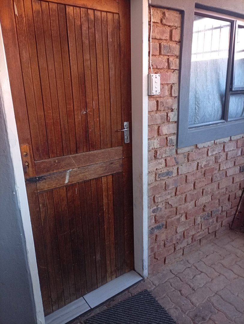 9 Bedroom Property for Sale in Sophiatown Gauteng