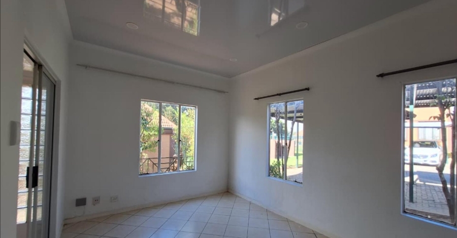 2 Bedroom Property for Sale in Sundowner Gauteng