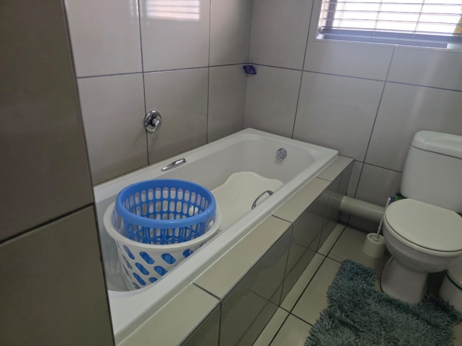 2 Bedroom Property for Sale in Brentwood Park AH Gauteng