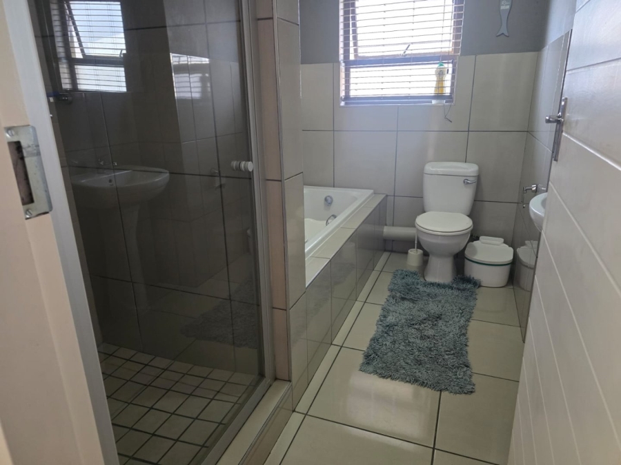 2 Bedroom Property for Sale in Brentwood Park AH Gauteng