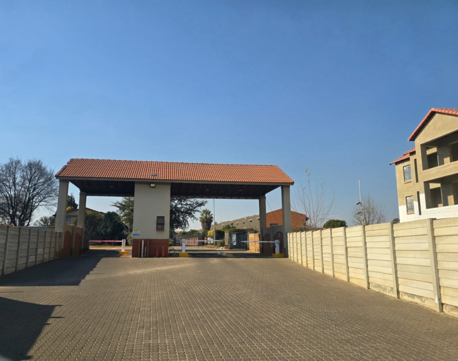 2 Bedroom Property for Sale in Brentwood Park AH Gauteng