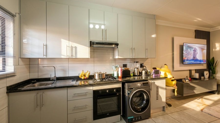 2 Bedroom Property for Sale in South Hills Gauteng