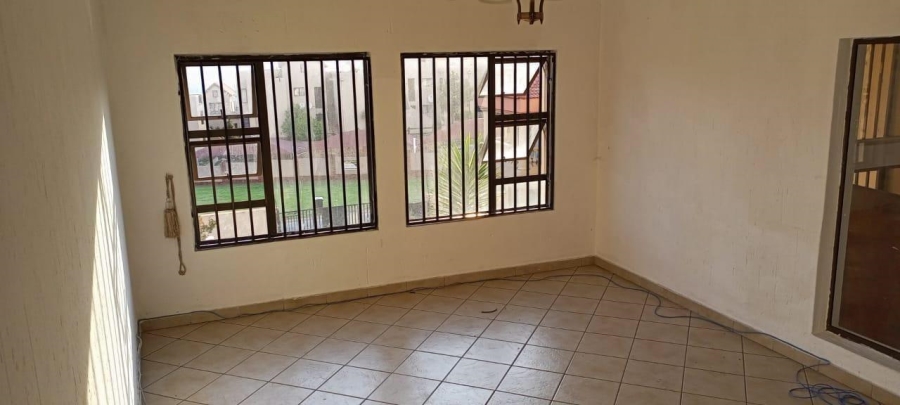 8 Bedroom Property for Sale in Winchester Hills Gauteng