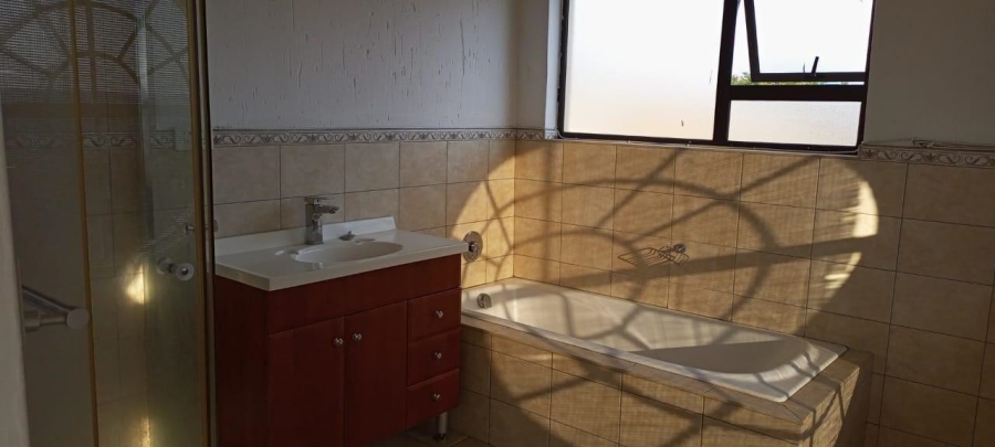 8 Bedroom Property for Sale in Winchester Hills Gauteng