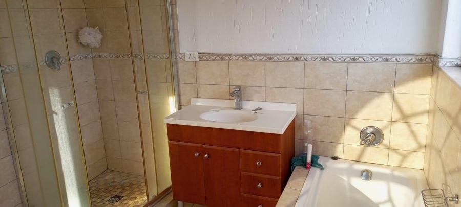 8 Bedroom Property for Sale in Winchester Hills Gauteng