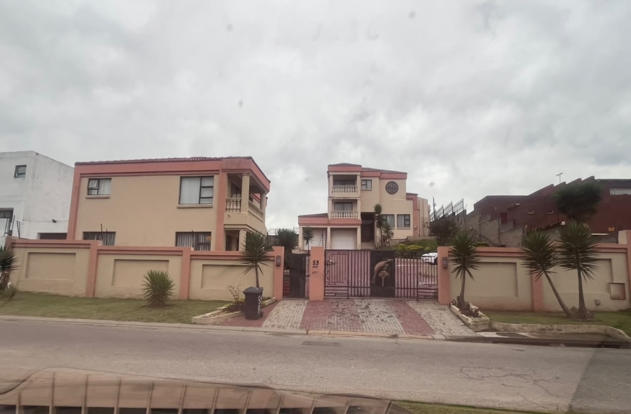 8 Bedroom Property for Sale in Winchester Hills Gauteng