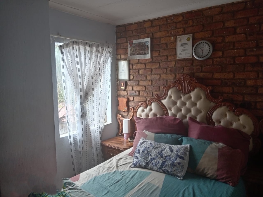 2 Bedroom Property for Sale in Pretoria West Gauteng