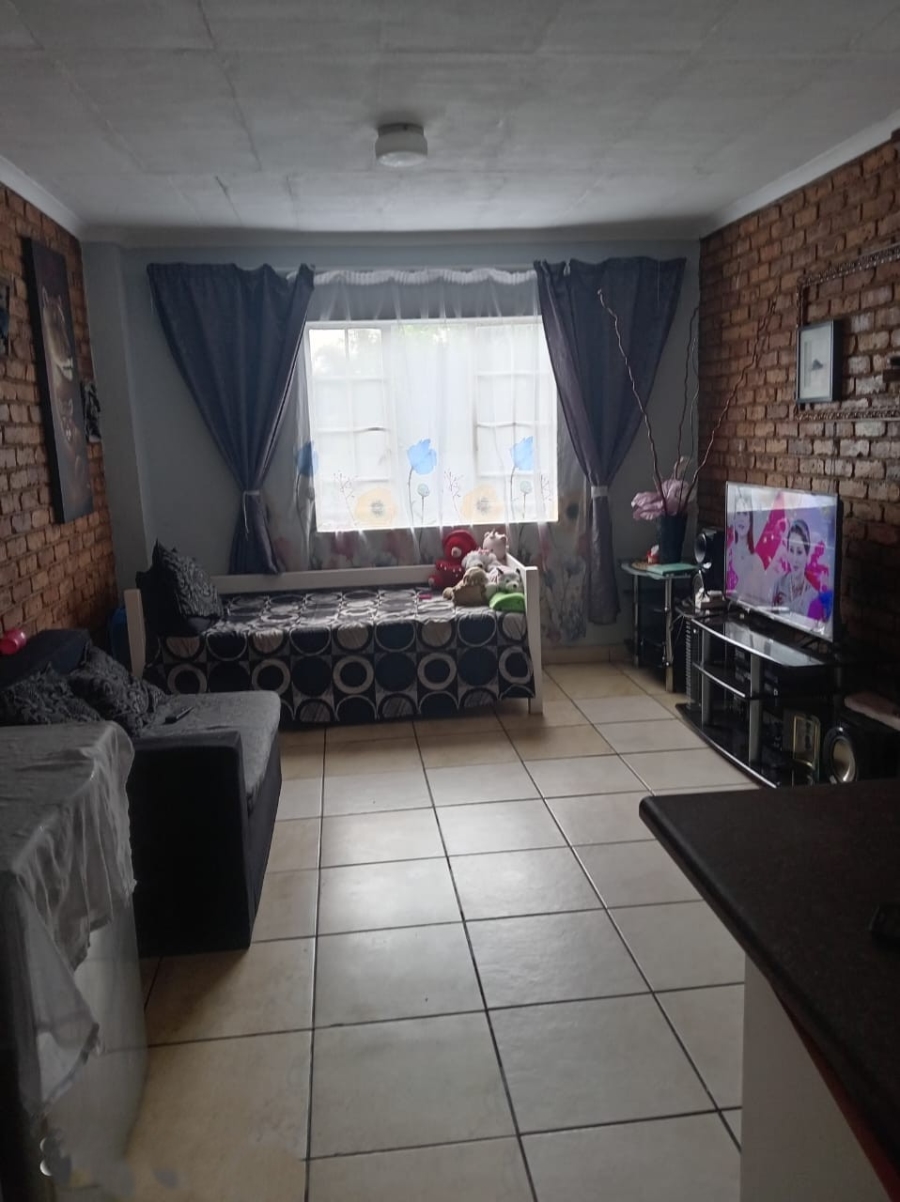 2 Bedroom Property for Sale in Pretoria West Gauteng