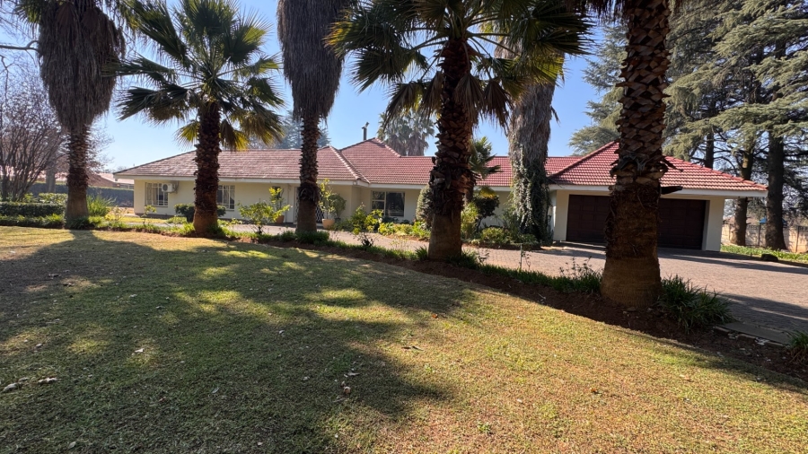 4 Bedroom Property for Sale in Three Rivers Proper Gauteng
