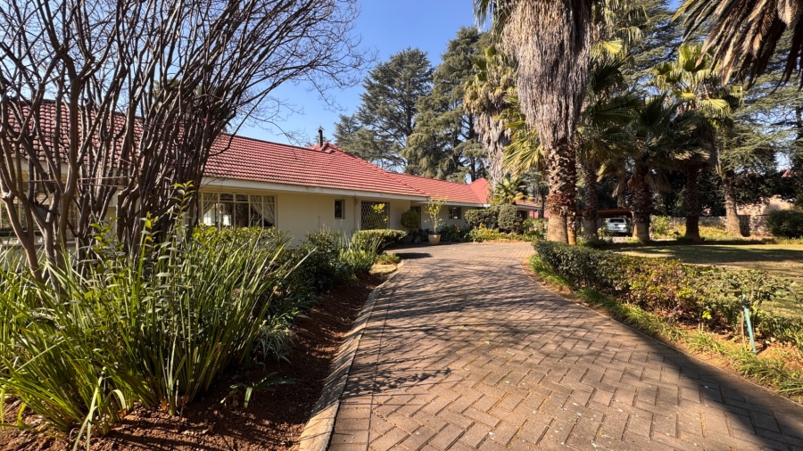 4 Bedroom Property for Sale in Three Rivers Proper Gauteng