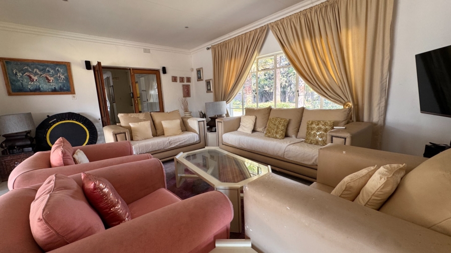 4 Bedroom Property for Sale in Three Rivers Proper Gauteng