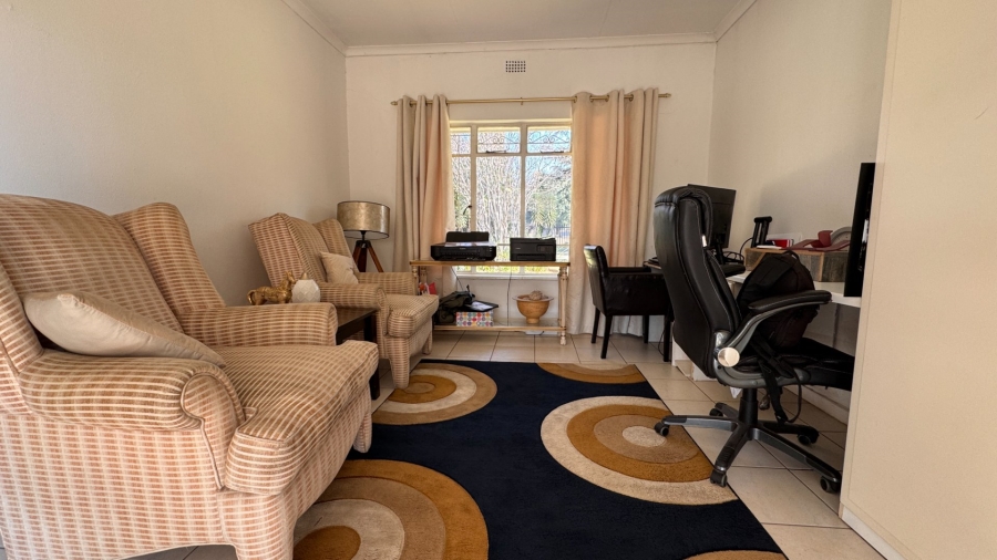 4 Bedroom Property for Sale in Three Rivers Proper Gauteng