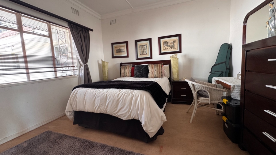 4 Bedroom Property for Sale in Three Rivers Proper Gauteng