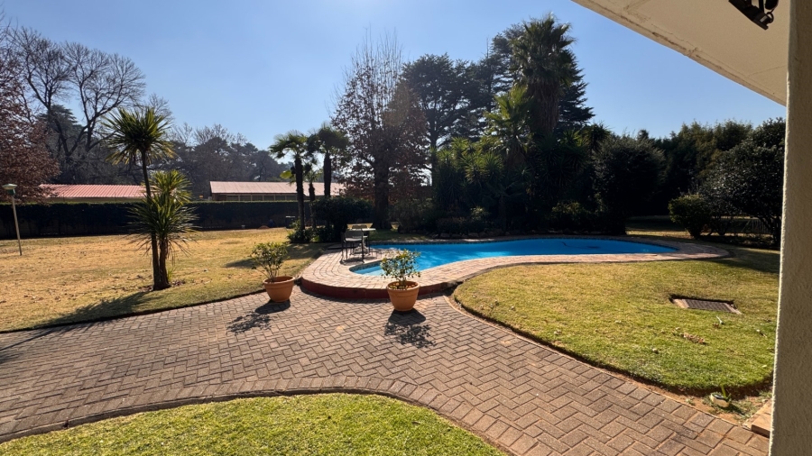4 Bedroom Property for Sale in Three Rivers Proper Gauteng