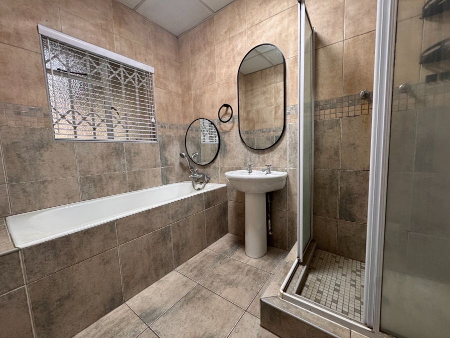 3 Bedroom Property for Sale in Three Rivers Gauteng