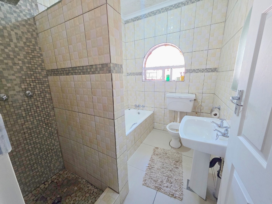 4 Bedroom Property for Sale in Norkem Park Gauteng
