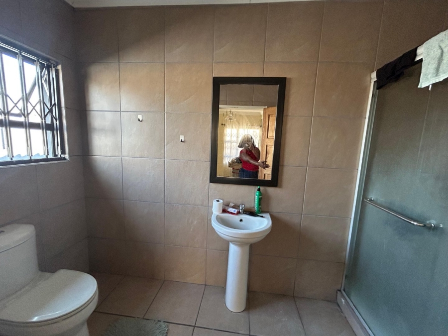 4 Bedroom Property for Sale in Sonneveld Gauteng