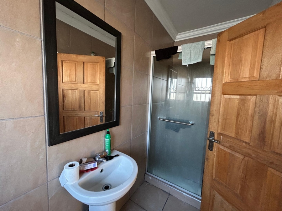 4 Bedroom Property for Sale in Sonneveld Gauteng