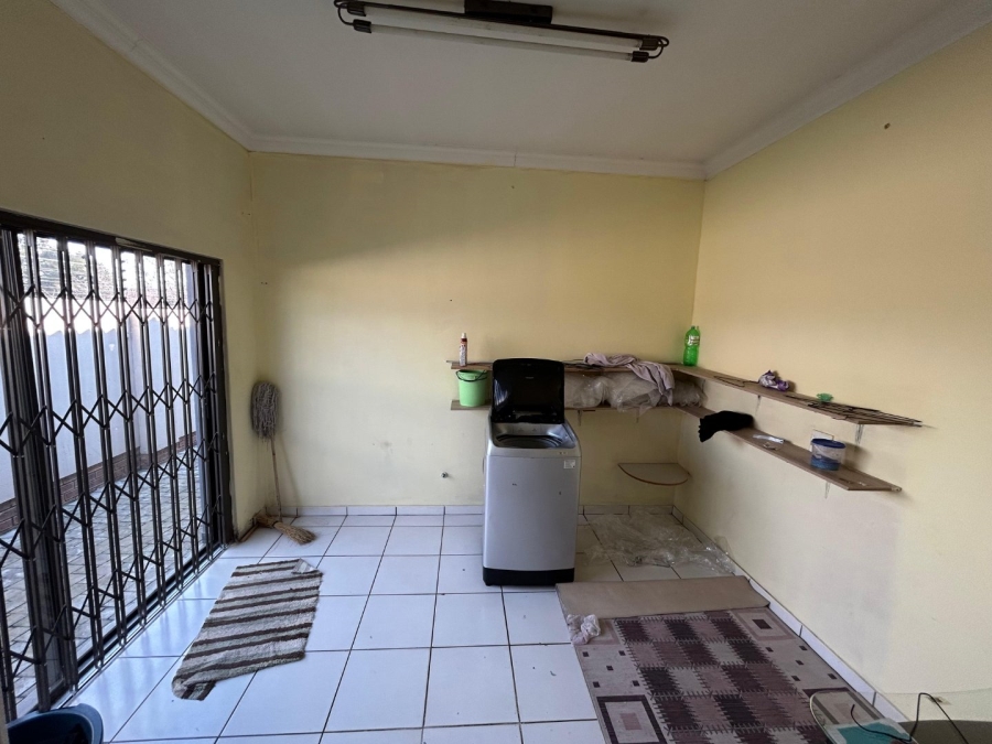 4 Bedroom Property for Sale in Sonneveld Gauteng
