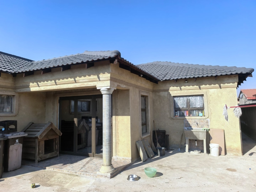 2 Bedroom Property for Sale in Payneville Gauteng