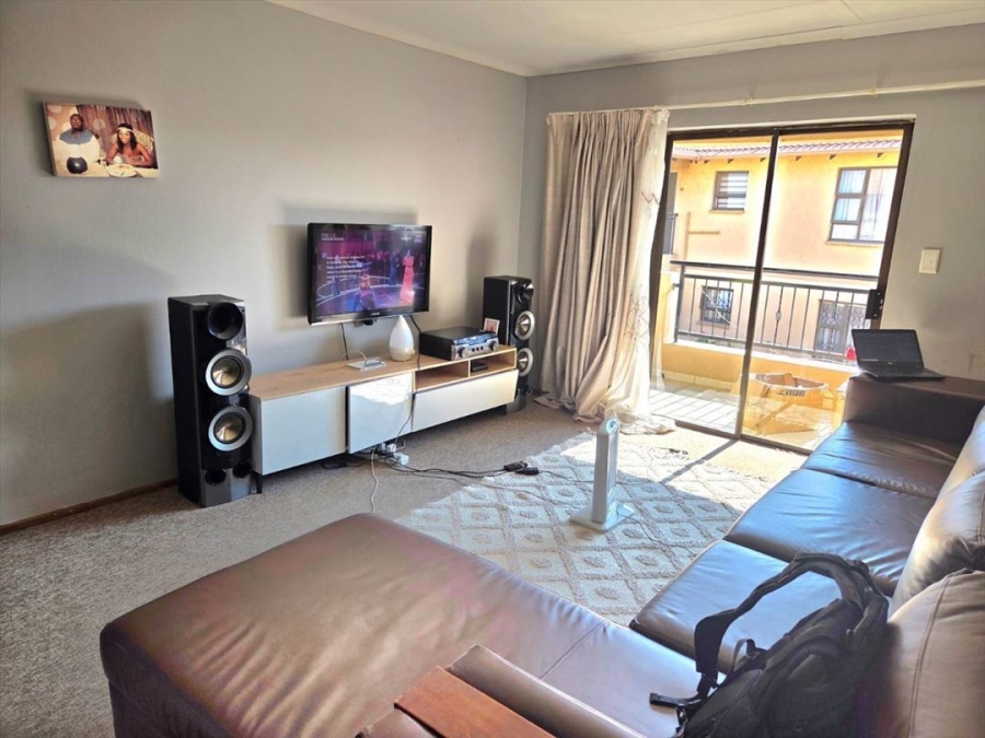 2 Bedroom Property for Sale in Parkrand Gauteng