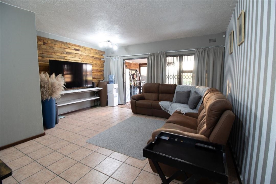 2 Bedroom Property for Sale in Freeway Park Gauteng