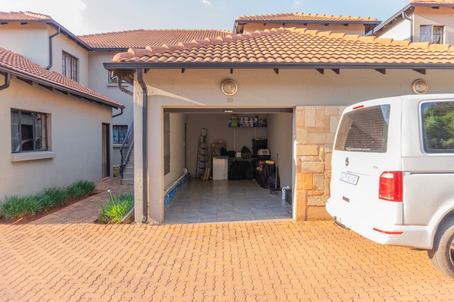 2 Bedroom Property for Sale in Oriel Gauteng