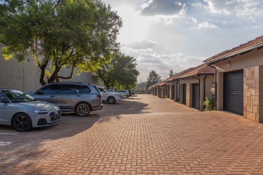 2 Bedroom Property for Sale in Oriel Gauteng