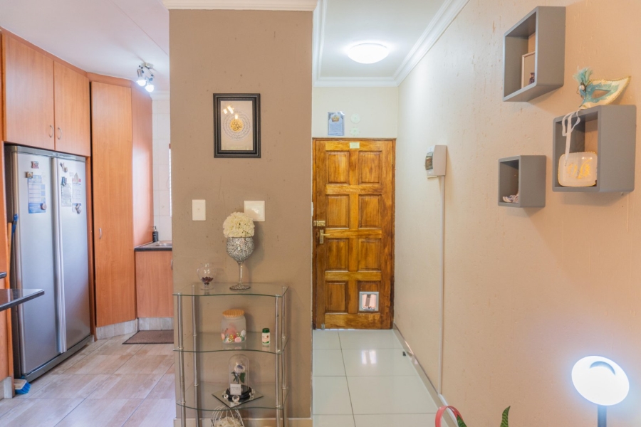 2 Bedroom Property for Sale in Oriel Gauteng