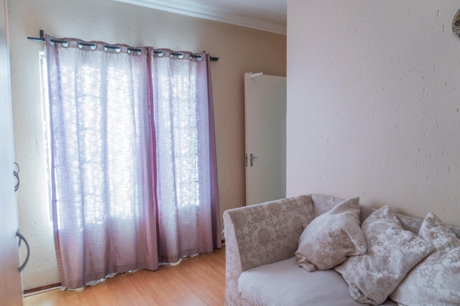 2 Bedroom Property for Sale in Oriel Gauteng
