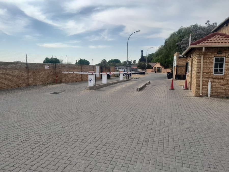 To Let 2 Bedroom Property for Rent in Rynfield Gauteng