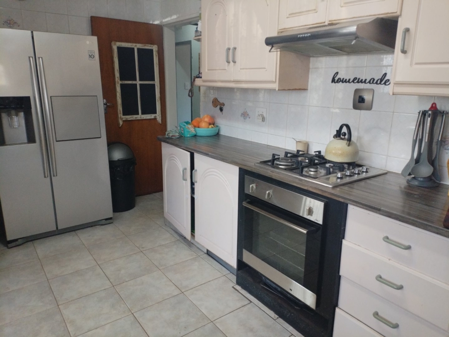 3 Bedroom Property for Sale in Casseldale Gauteng