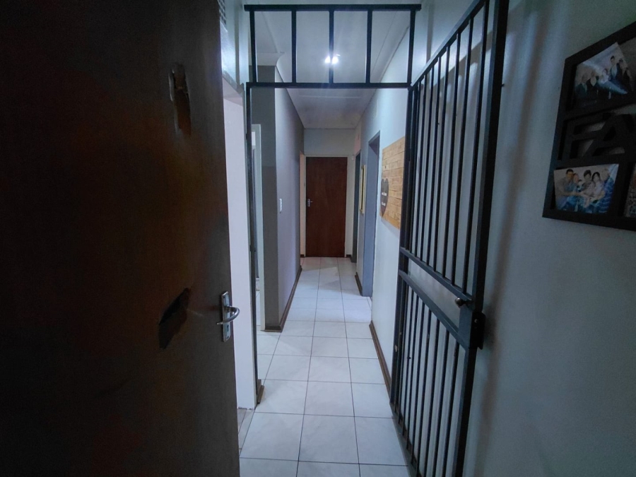 3 Bedroom Property for Sale in Casseldale Gauteng