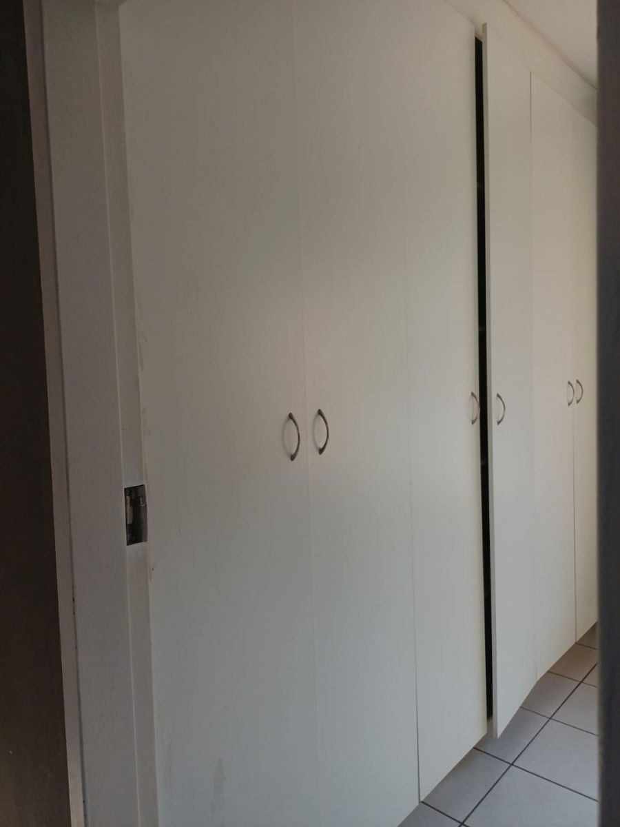 2 Bedroom Property for Sale in Meredale Gauteng