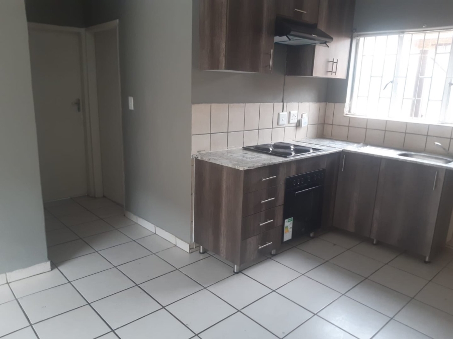 2 Bedroom Property for Sale in Meredale Gauteng