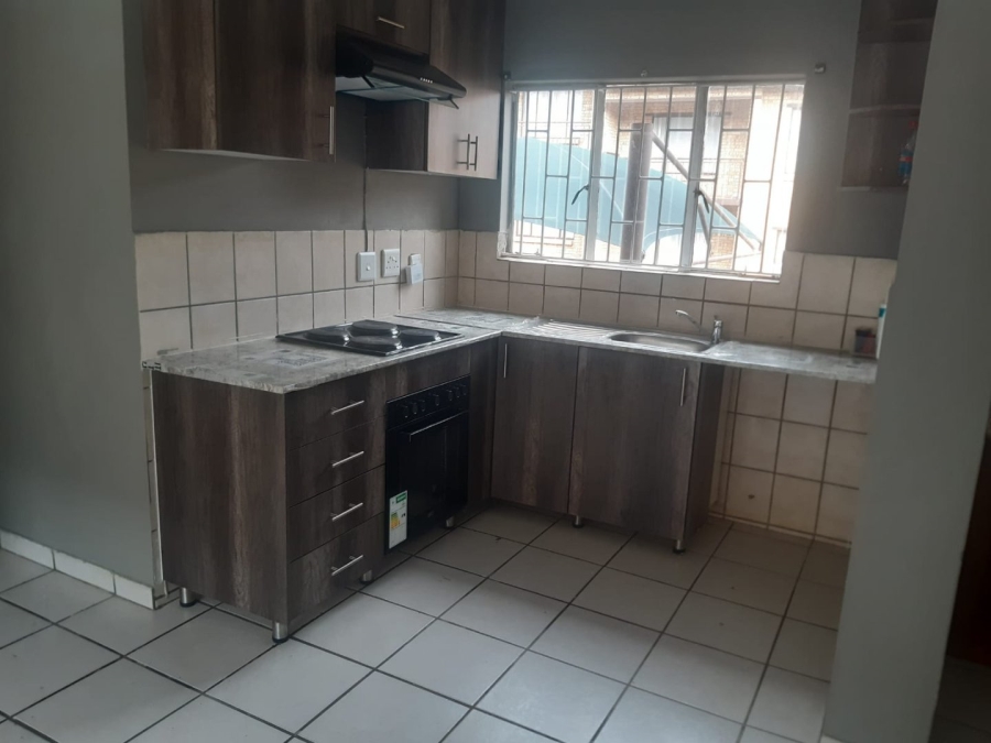 2 Bedroom Property for Sale in Meredale Gauteng