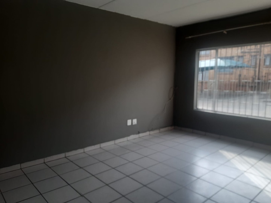 2 Bedroom Property for Sale in Meredale Gauteng
